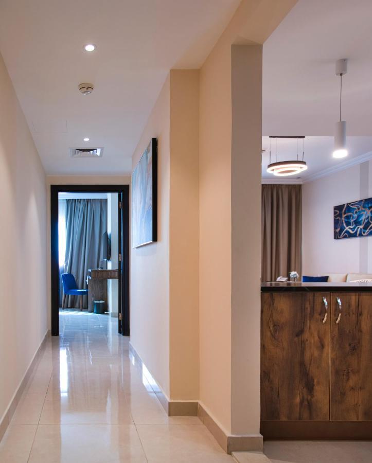 Viola Hotel Apartments 샤르자 외부 사진